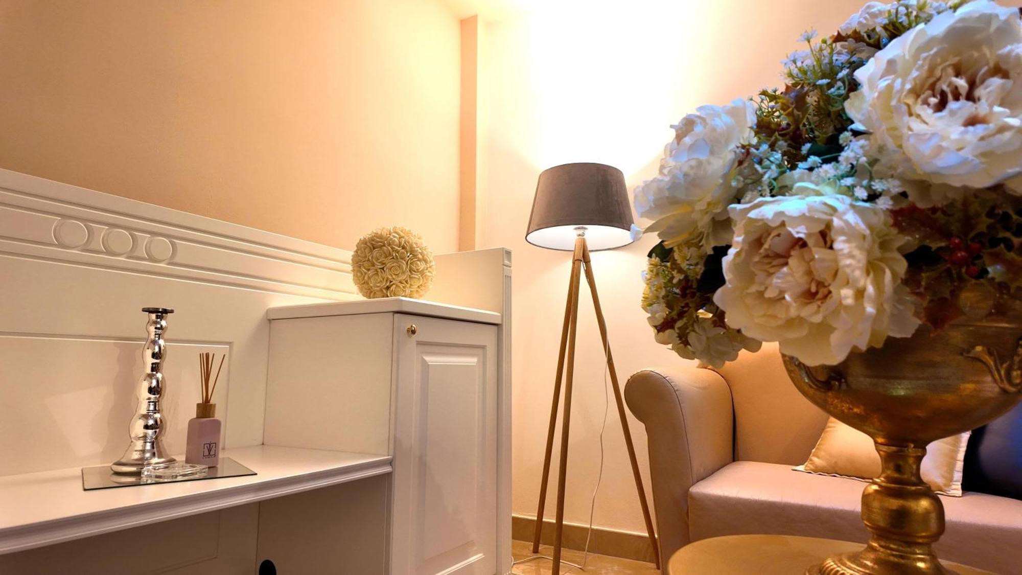 Regina Di Saba - Hotel Villa Per Ricevimenti Grottaminarda Extérieur photo