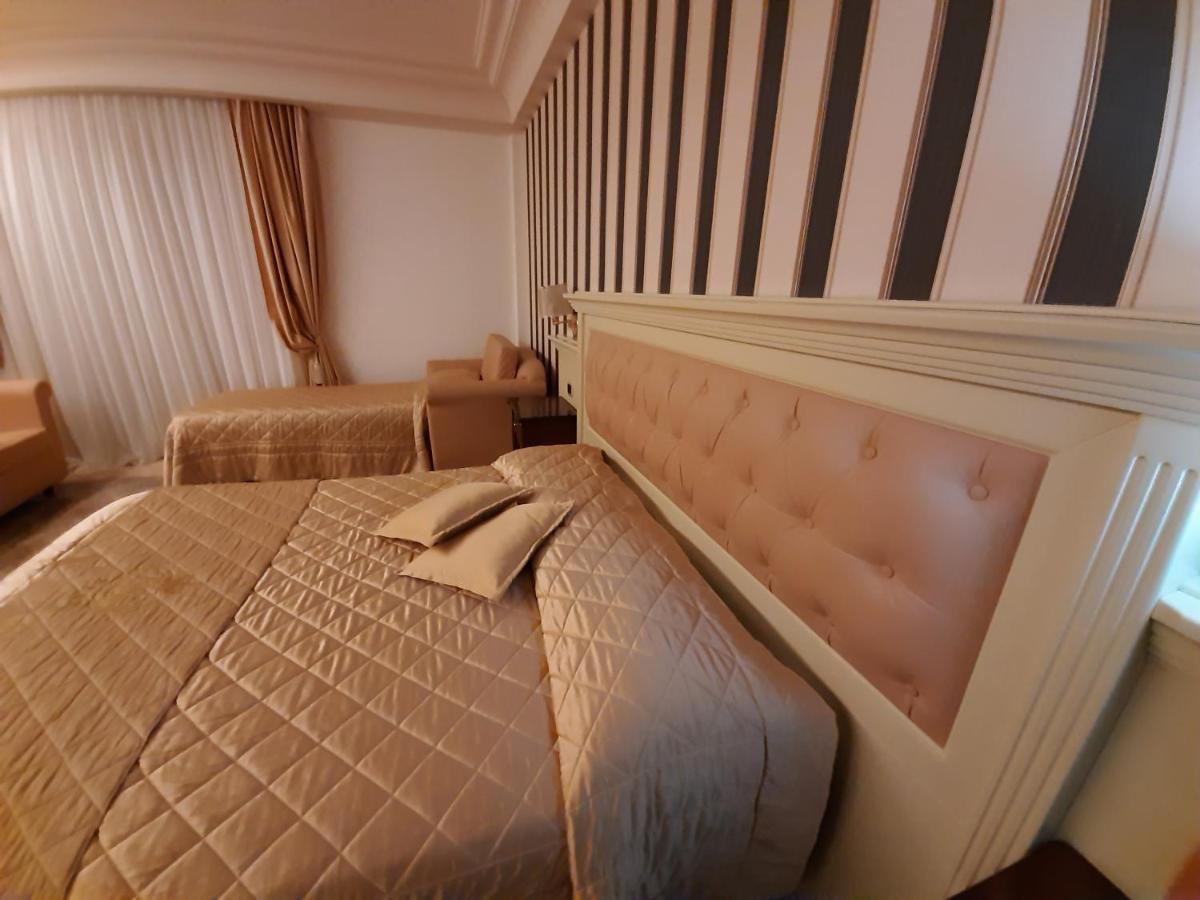 Regina Di Saba - Hotel Villa Per Ricevimenti Grottaminarda Extérieur photo